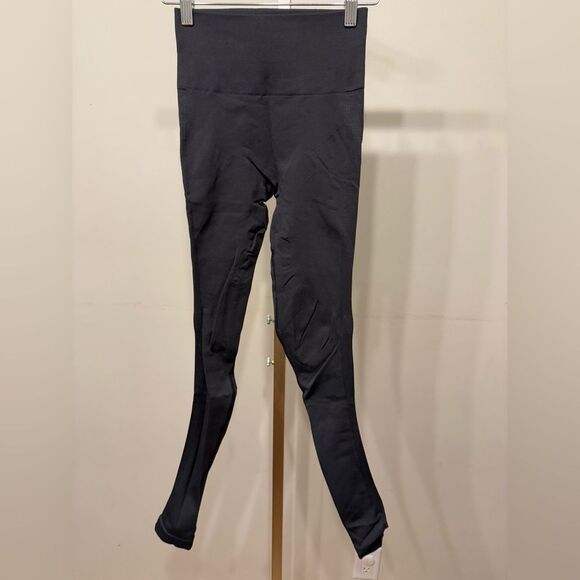 Lululemon Athletica Black Leggings - Picture 3 of 5